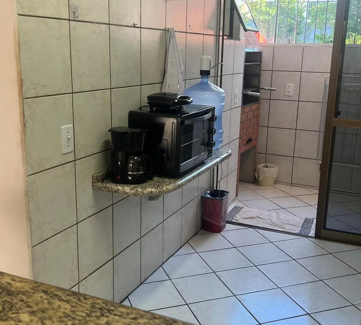 Sobrado Centro De Bombinhas 50 M Do Mar Com 02 Suites Apartamento