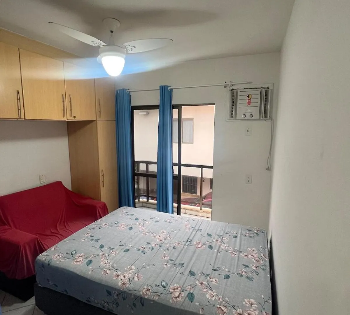 Sobrado Centro De Bombinhas 50 M Do Mar Com 02 Suites Apartmán